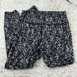 Lululemon In Movement 7/8 Tight *Everlux 25" Chirasu Black